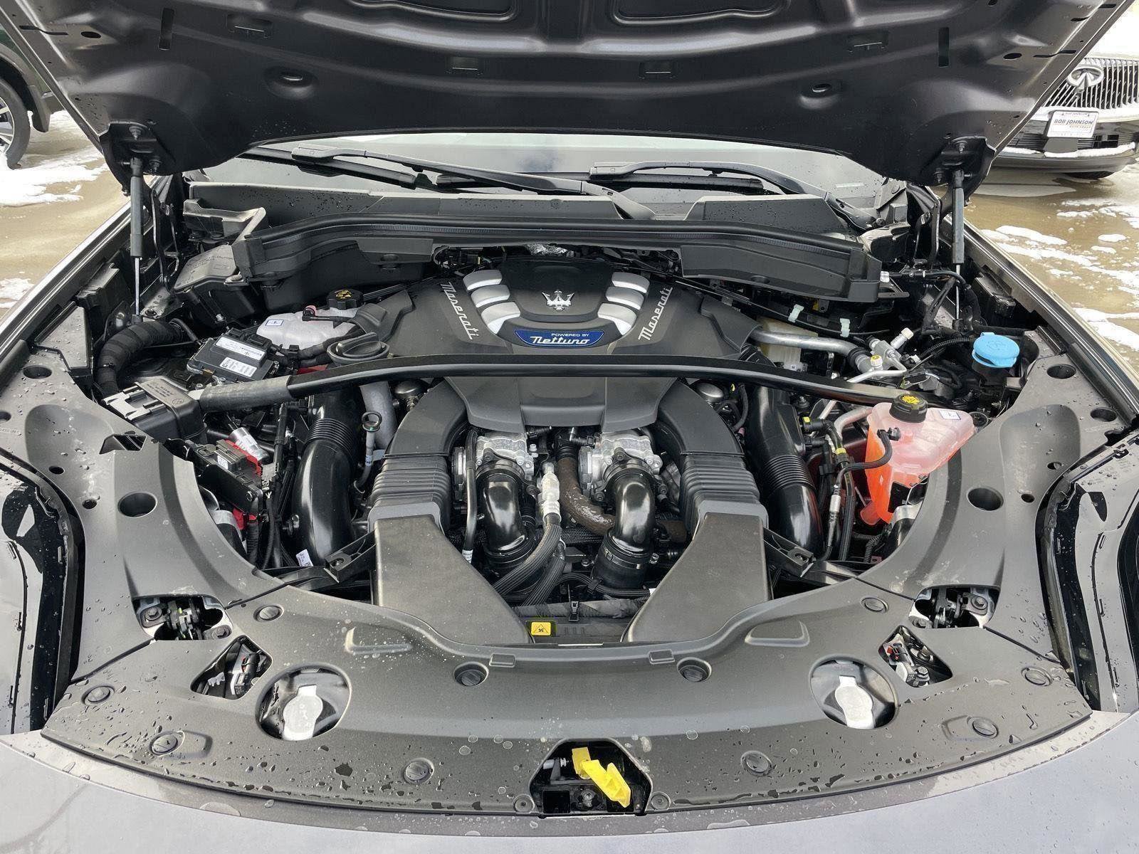 2026 Maserati Grecale MODENA AWD