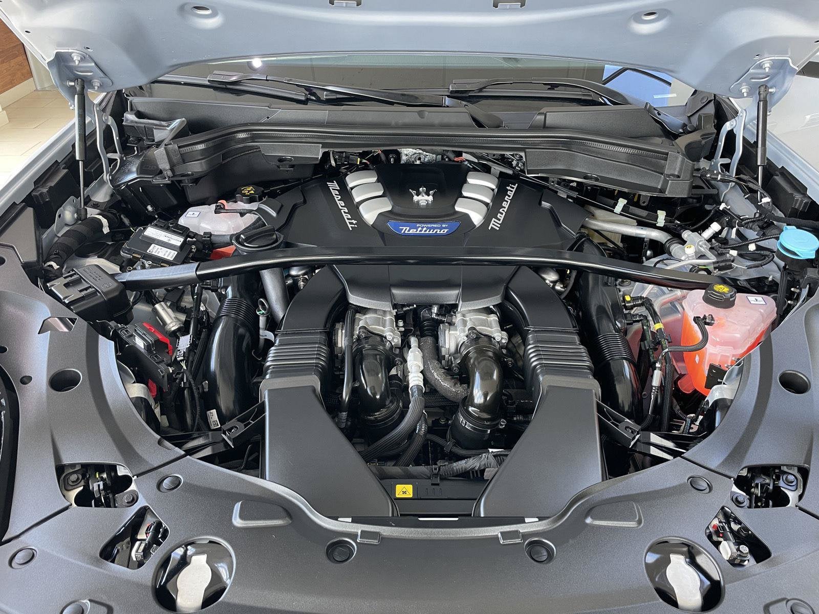 2026 Maserati Grecale Modena V6 - Photo 16