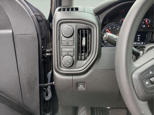 2024 Chevrolet Silverado Custom