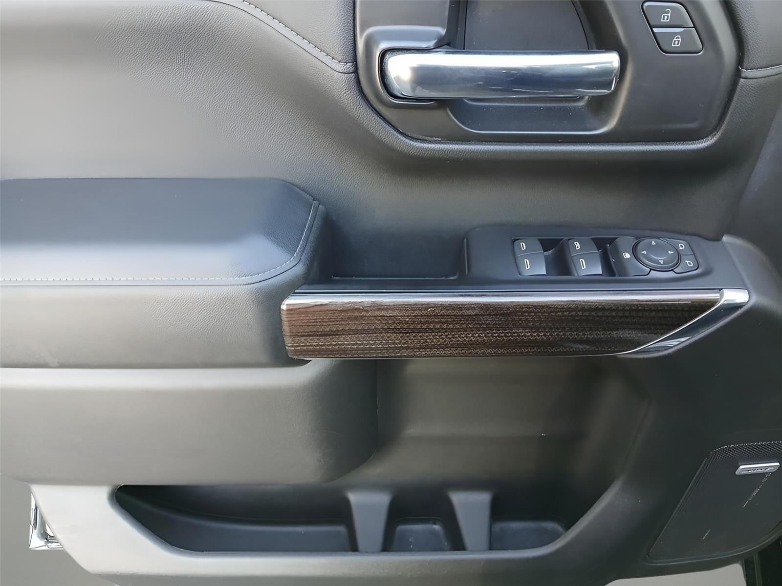 2020 Chevrolet Silverado RST