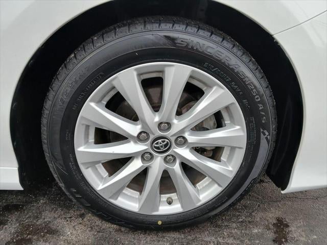 2019 Toyota CAMRY LE