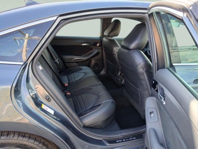 2019 Toyota Avalon Hybrid XSE
