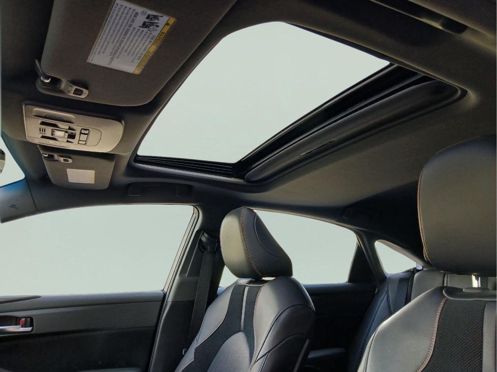 2019 Toyota Avalon Hybrid XSE
