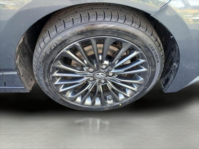 2019 Toyota Avalon Hybrid XSE