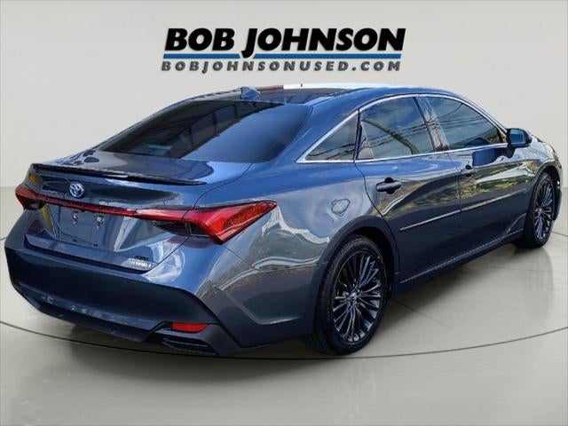 2019 Toyota Avalon Hybrid XSE