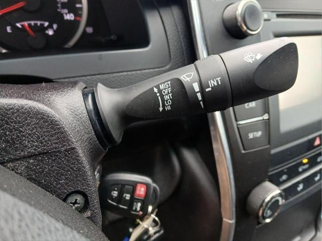 2017 Toyota CAMRY SE SEDAN