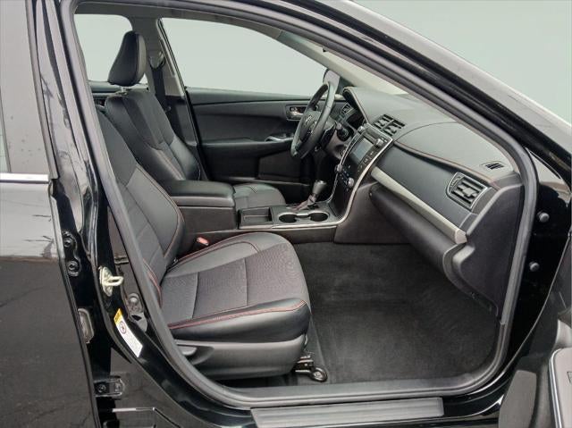 2017 Toyota CAMRY SE SEDAN