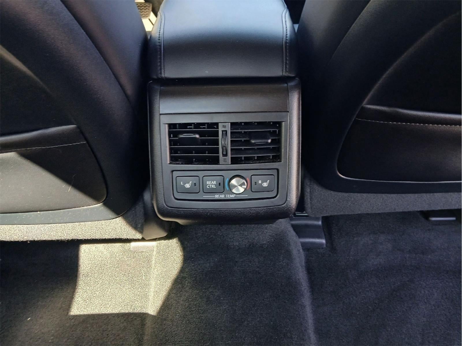 2018 Toyota AVALON Limited