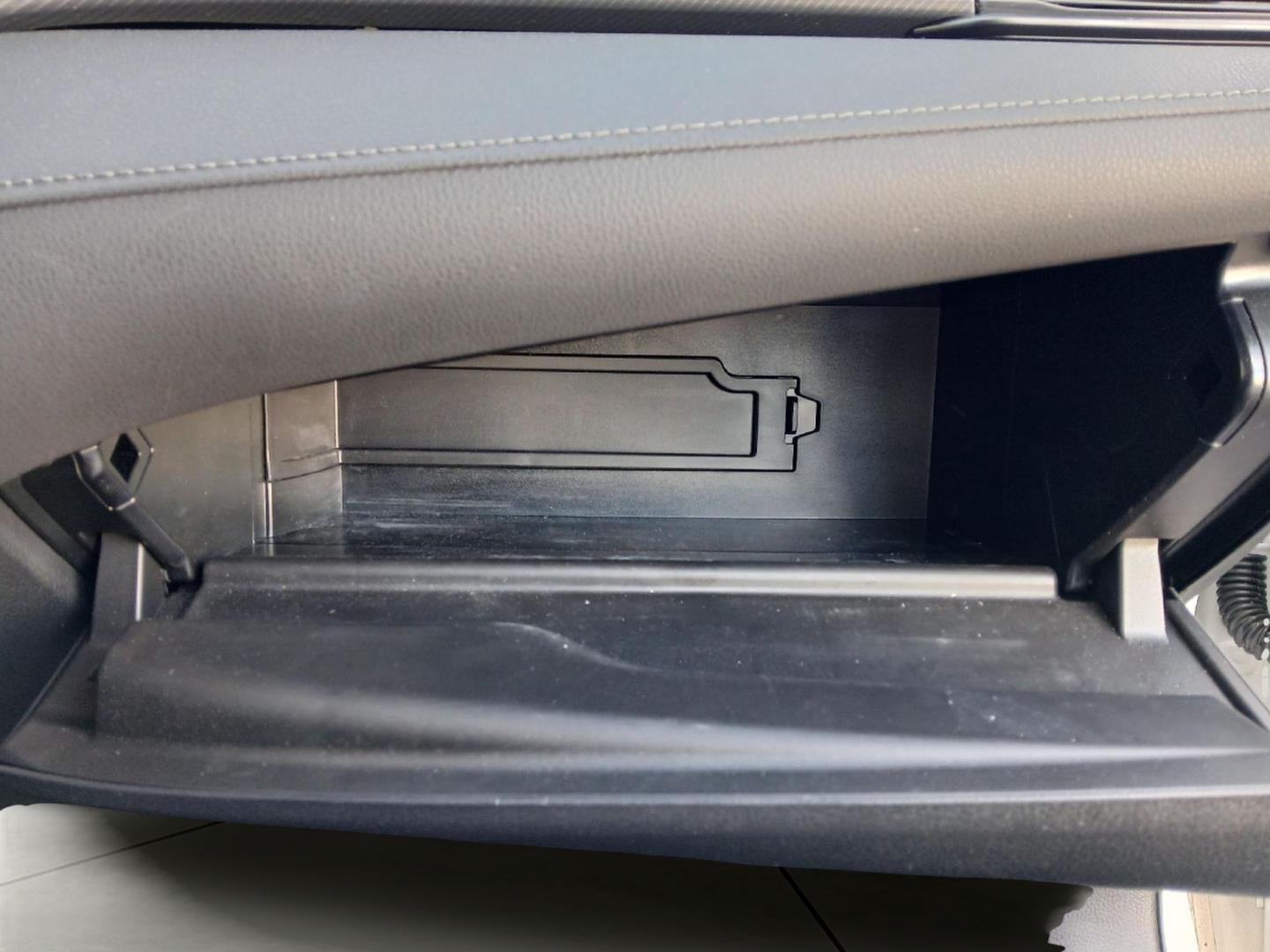 2022 Toyota CAMRY Hybrid LE