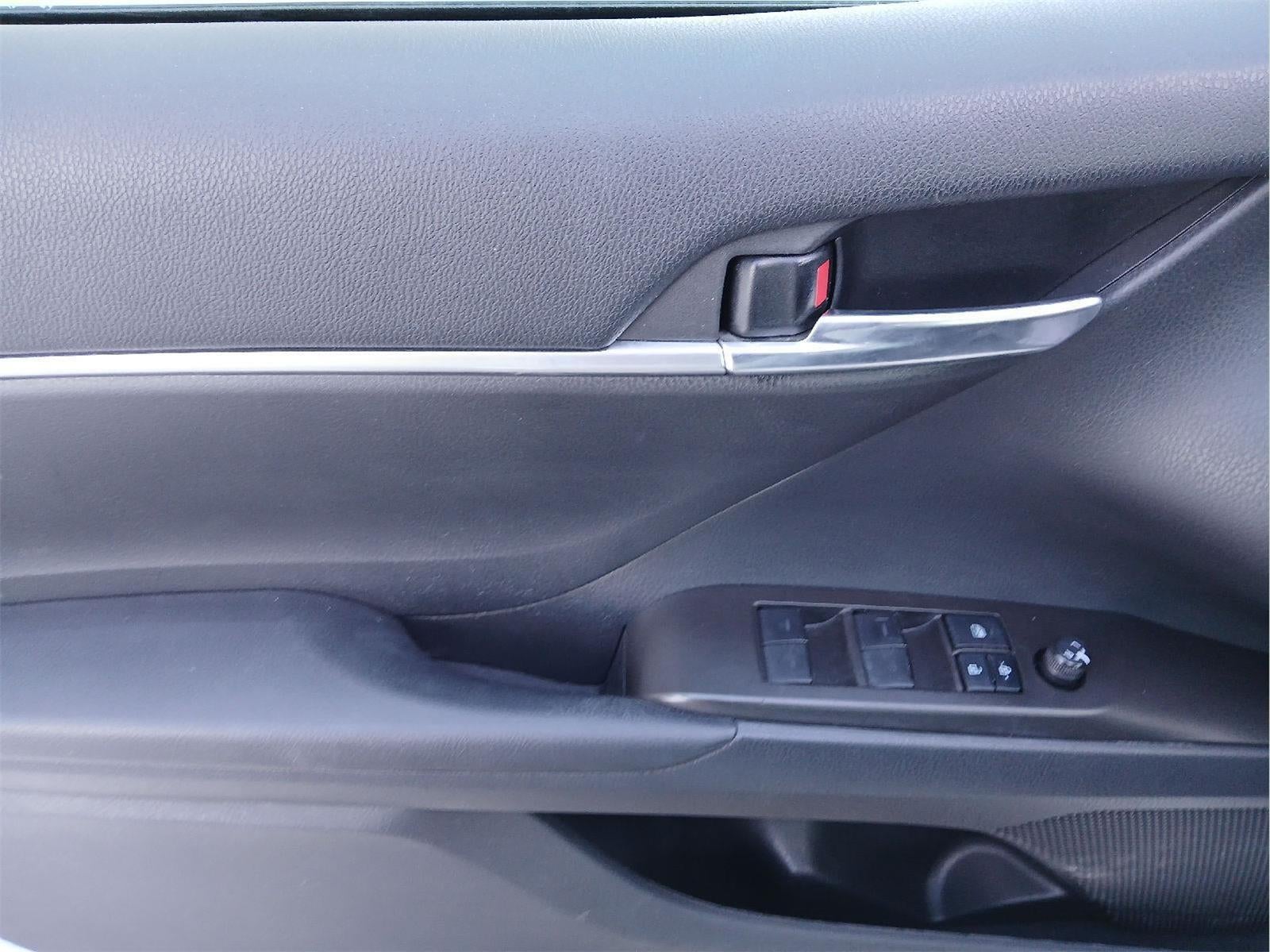 2022 Toyota CAMRY Hybrid LE