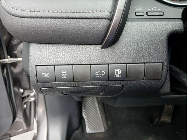 2022 Toyota CAMRY Hybrid LE