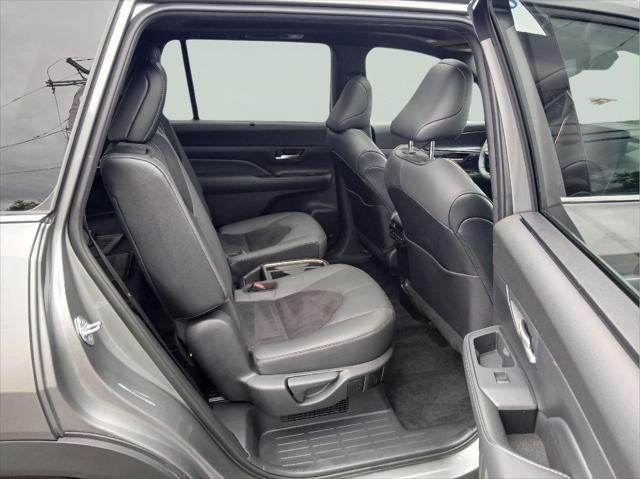 2025 Toyota Grand Highlander Hybrid MAX Platinum