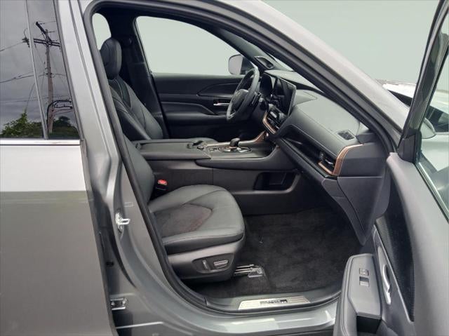 2025 Toyota Grand Highlander Hybrid MAX Platinum