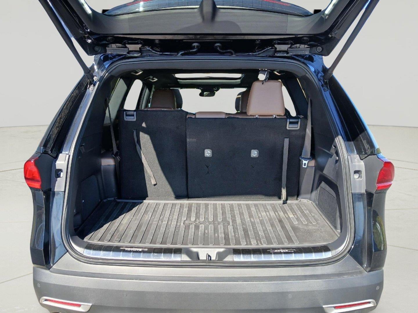2025 Toyota Grand Highlander Hybrid MAX Platinum