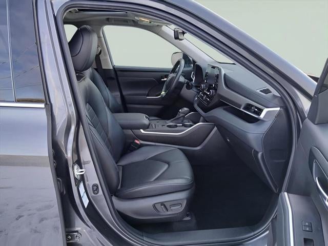 2022 Toyota HIGHLANDER HYBRD XLE