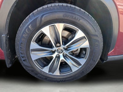 2022 Toyota HIGHLANDER XLE