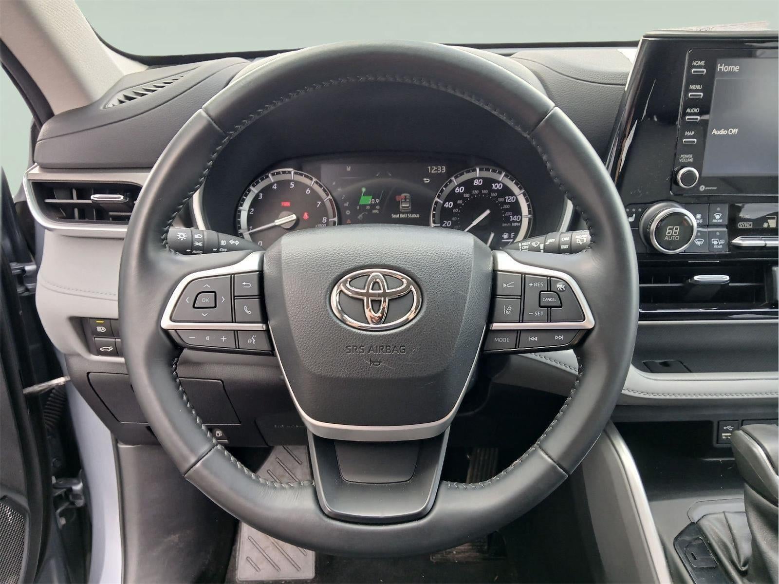 2022 Toyota HIGHLANDER XLE