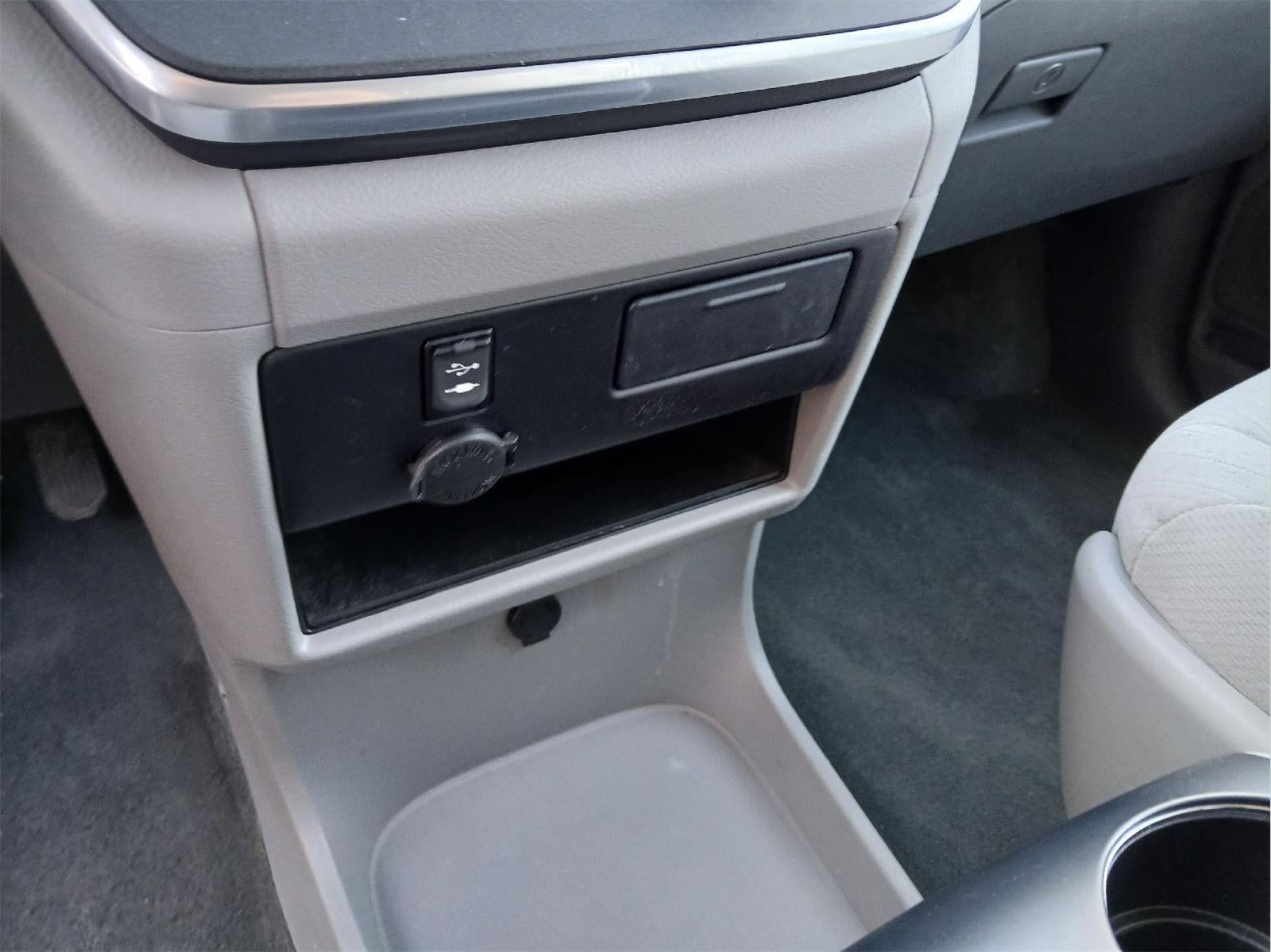 2015 Toyota SIENNA LE 3.5L LE 7-Passenger