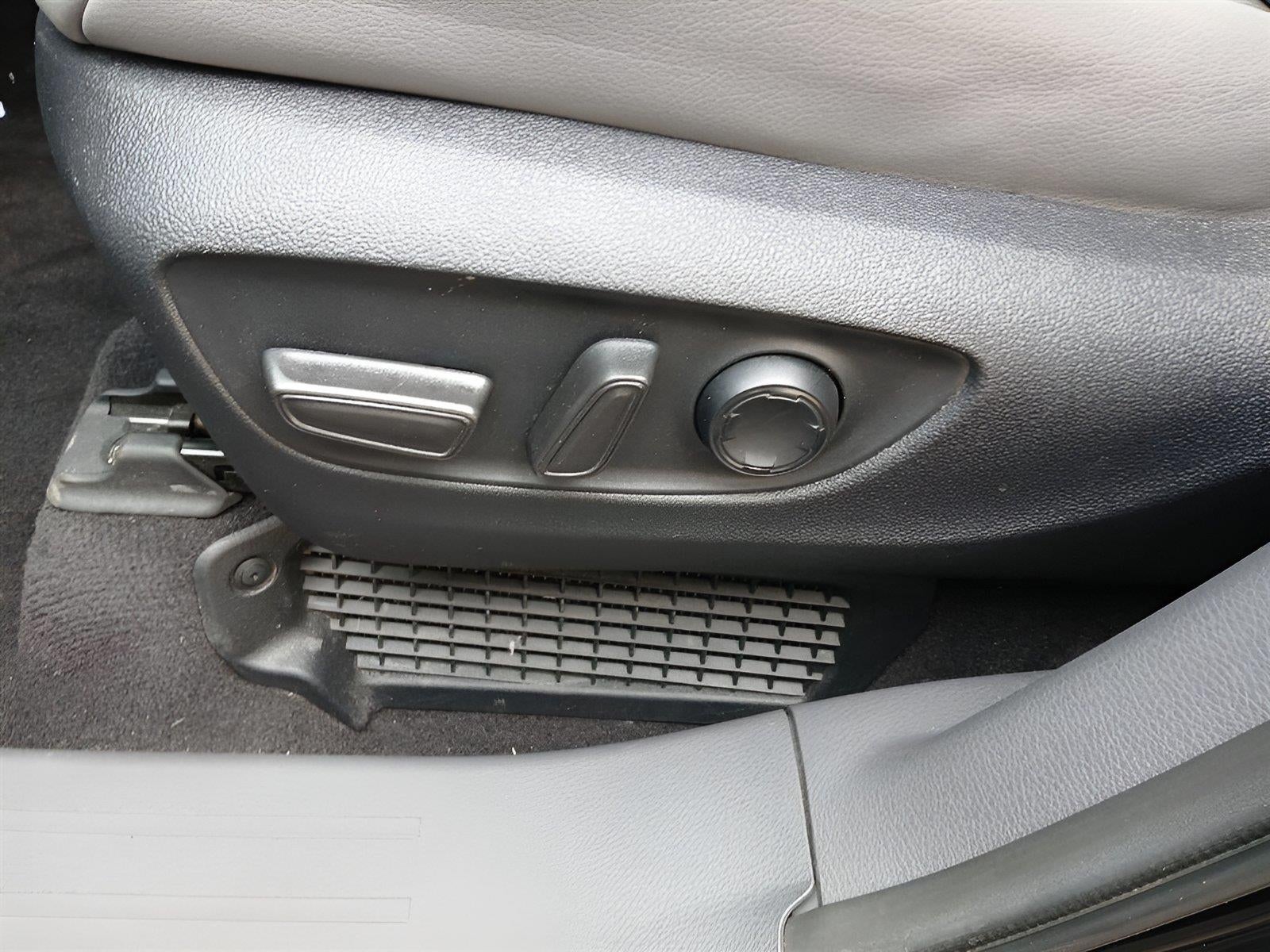 2023 Toyota Sienna XLE 7-Passenger