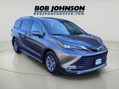2024 Toyota Sienna XLE 7-Passenger