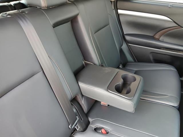 2018 Toyota HIGHLANDER XLE