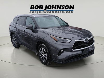 2024 Toyota HIGHLANDER XLE