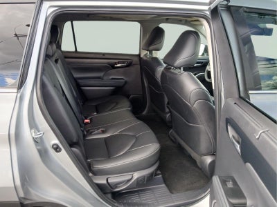 2025 Toyota Highlander XLE