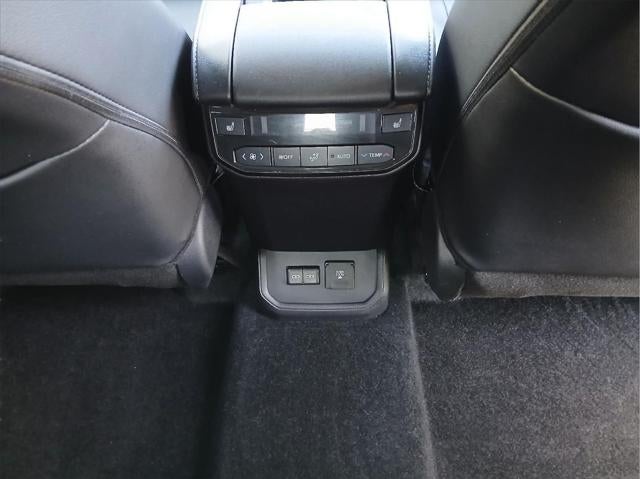 2025 Toyota Highlander Platinum
