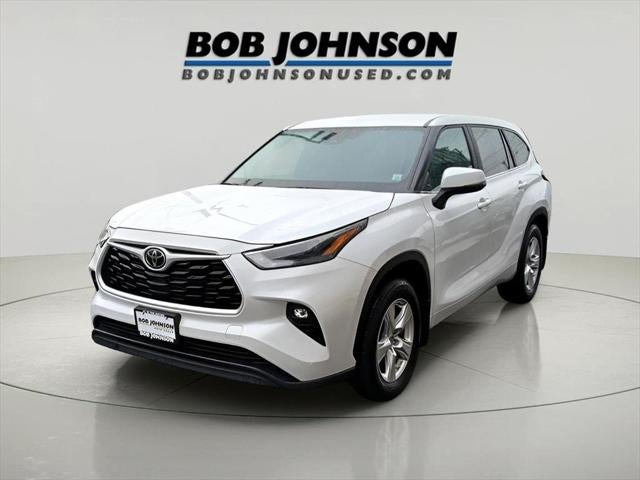 2023 Toyota HIGHLANDER LE