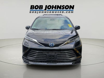 2025 Toyota SIENNA LE AWD LE 8-Passenger