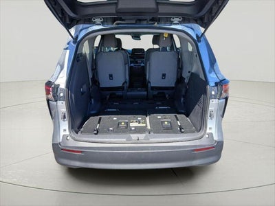 2024 Toyota SIENNA LE AWD LE 8-Passenger