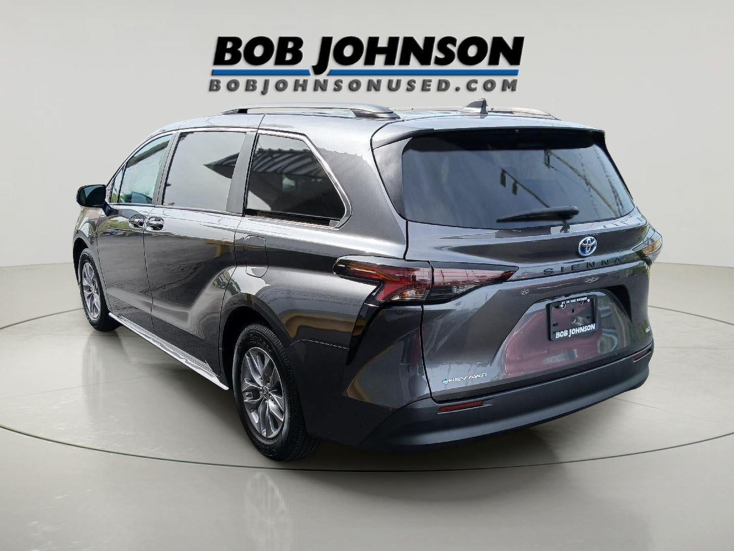 2025 Toyota Sienna LE 8-Passenger