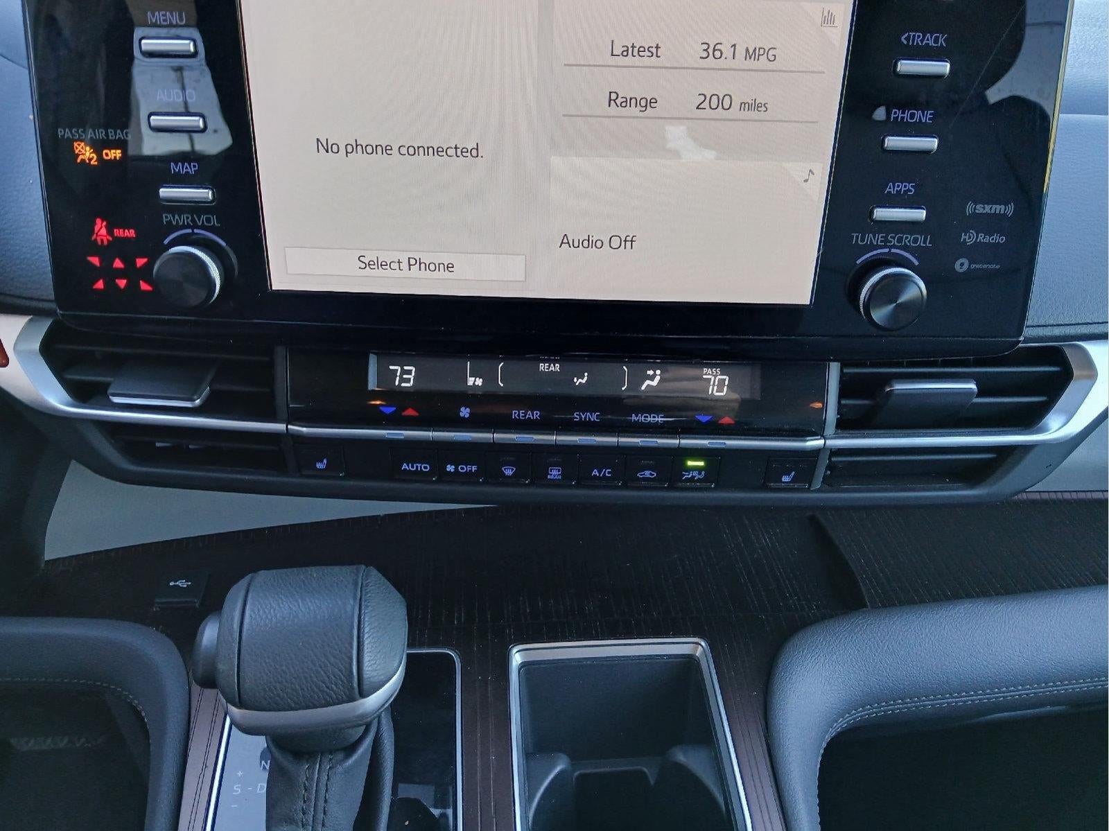2023 Toyota Sienna XLE 8-Passenger