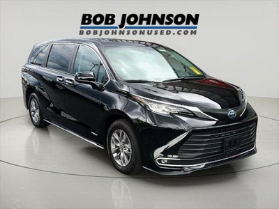 2021 Toyota Sienna XLE 7-Passenger