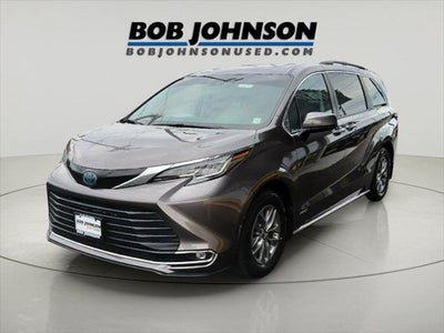 2021 Toyota Sienna XLE 7-Passenger