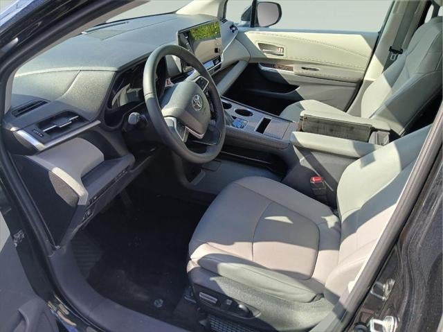 2022 Toyota Sienna XLE 7-Passenger