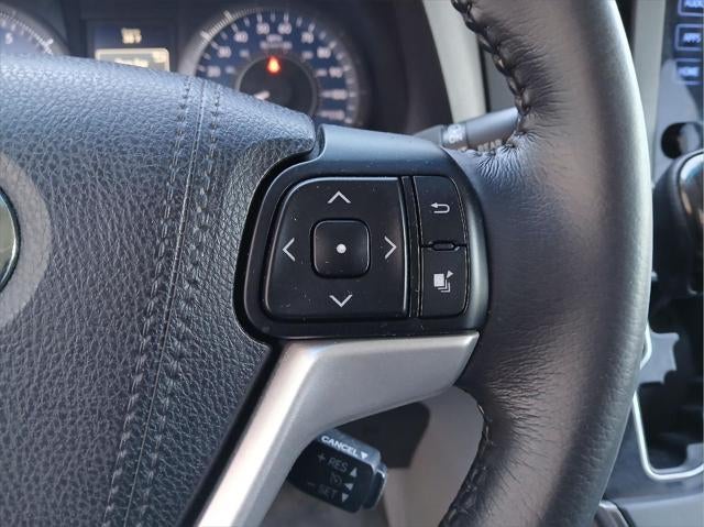 2017 Toyota SIENNA XLE 3.5L XLE 8-Passenger