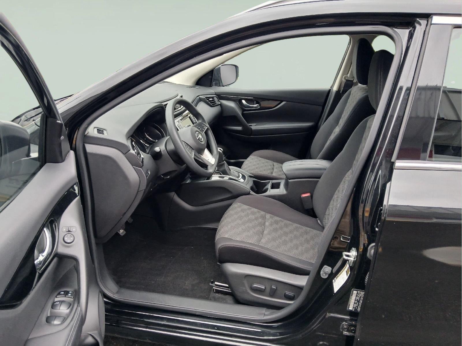 2020 Nissan Rogue Sport SV