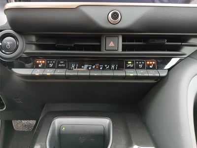 2025 Toyota CROWN SIGNIA XLE **FLEX BUY $550/Monthly**