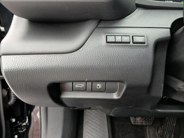 2025 Toyota CROWN SIGNIA XLE **FLEX BUY $550/Monthly**