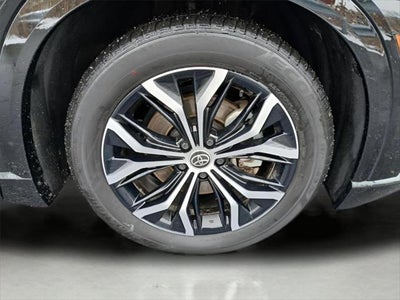 2025 Toyota CROWN SIGNIA XLE **FLEX BUY $550/Monthly**