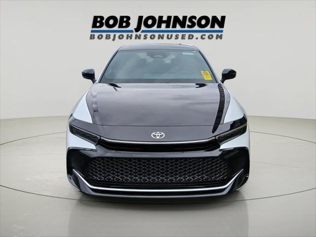 2025 Toyota CROWN PLATINUM AWD