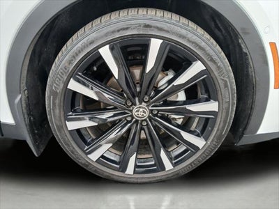 2025 Toyota CROWN PLATINUM AWD