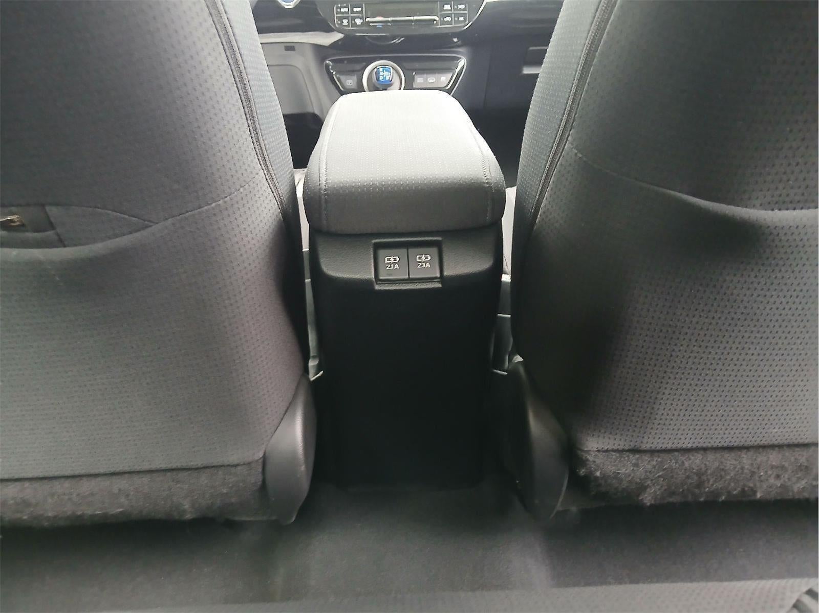 2021 Toyota PRIUS PRIME LE