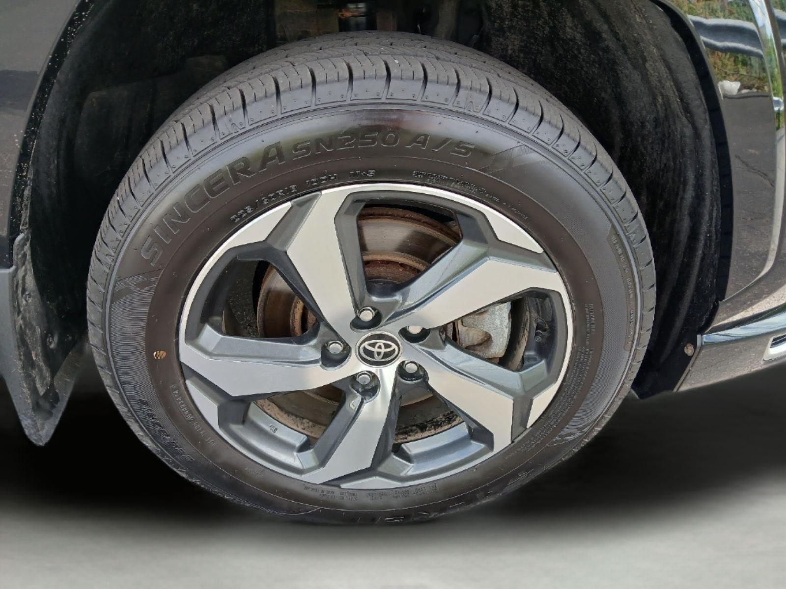 2024 Toyota RAV4 Prime SE