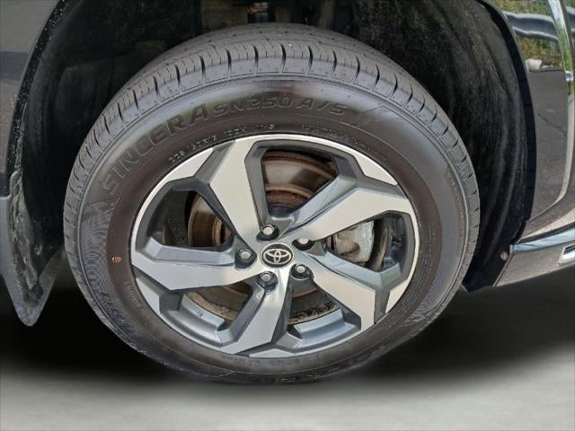 2024 Toyota RAV4 Prime SE