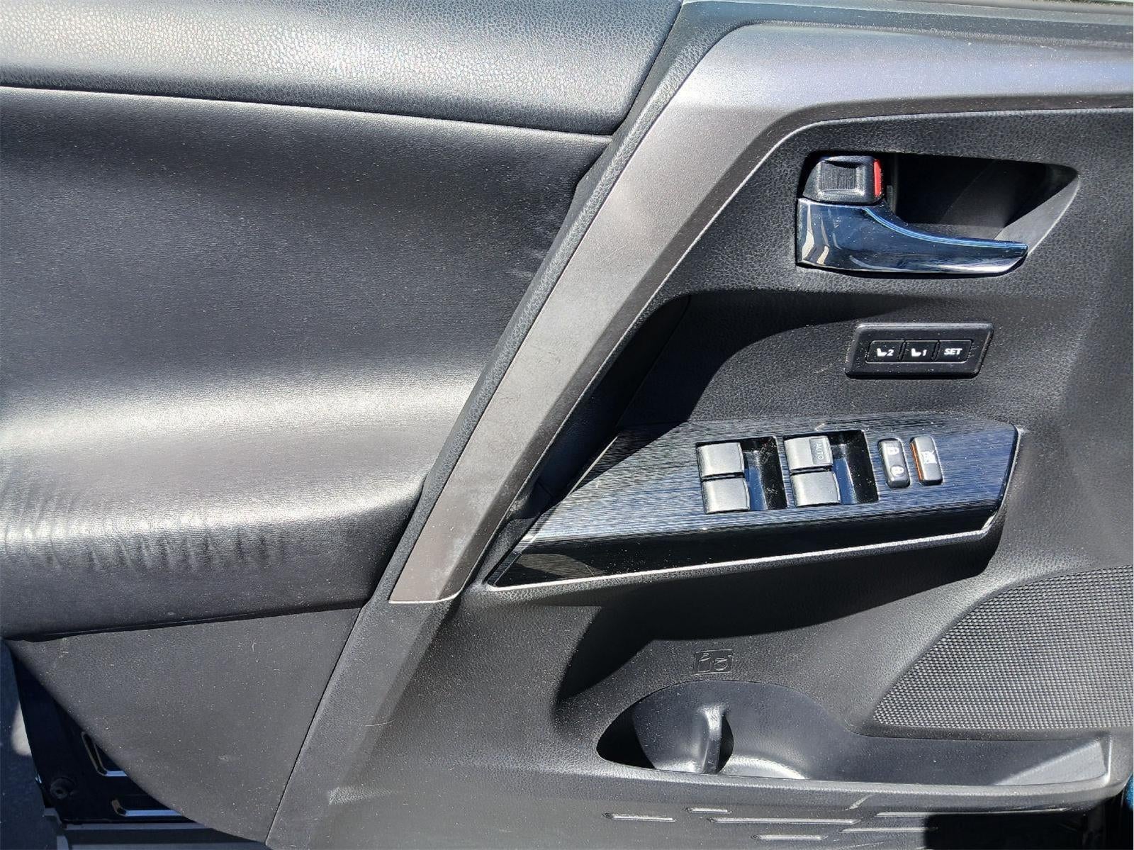 2017 Toyota RAV4 Hybrid Limited