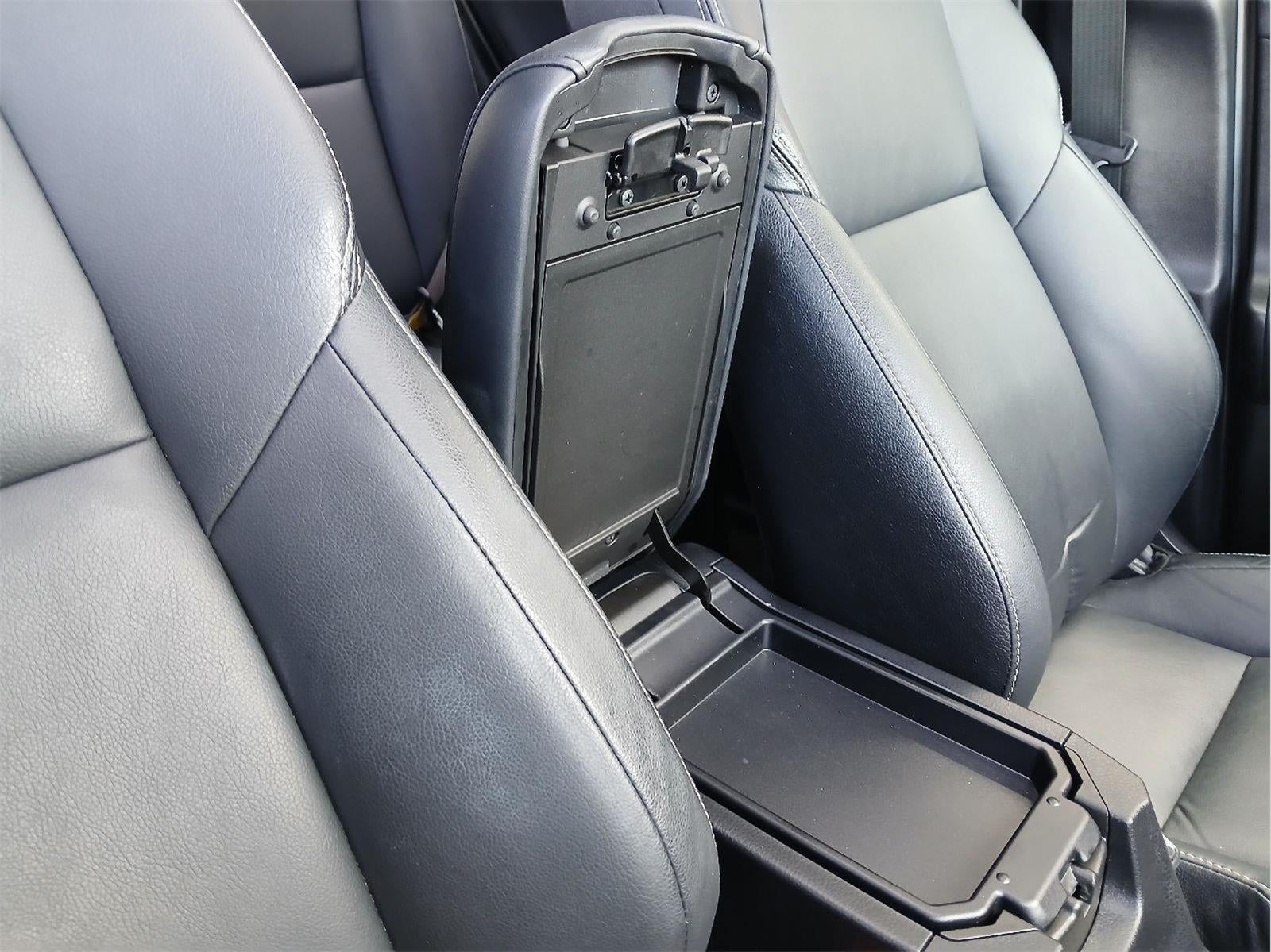 2016 Toyota RAV4 HYBRID SUV