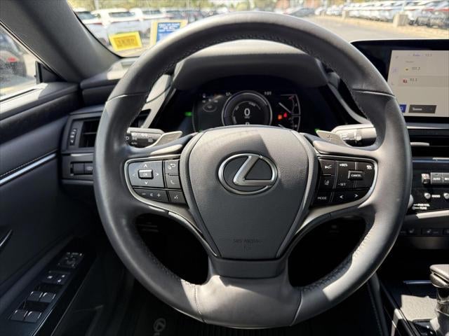 2024 Lexus ES 300h 