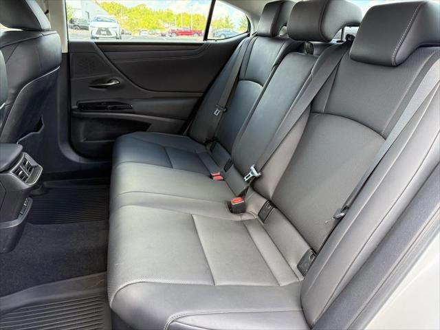 2024 Lexus ES 300h 